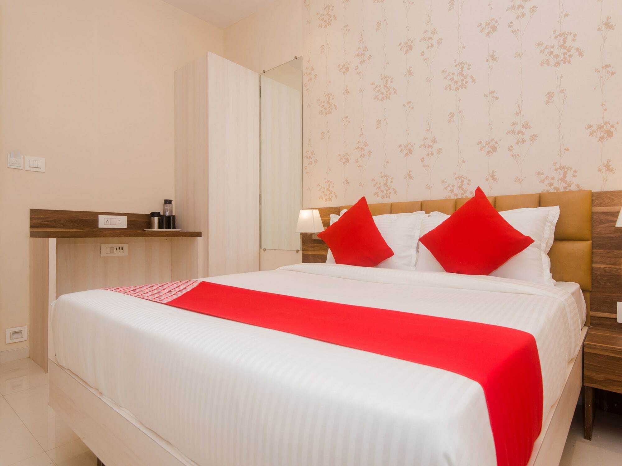 Fabhotel Grand Heritage - Nr Bkc Mumbai Exterior photo